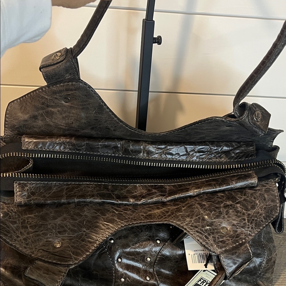 Vintage NWT Frye Elaine Studded Shoulder Bag. - Picture 7 of 11
